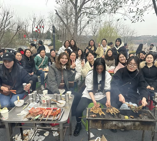 綿陽市先鋒醫(yī)療器械有限公司—— 慶?！?.8婦女節(jié)”，共赴燒烤盛宴，致敬巾幗風采